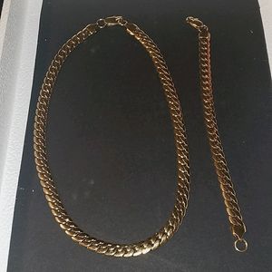 Styling steel necklace and bracelet